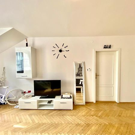 Fantastic Apartment In The City Center Prága Kültér fotó