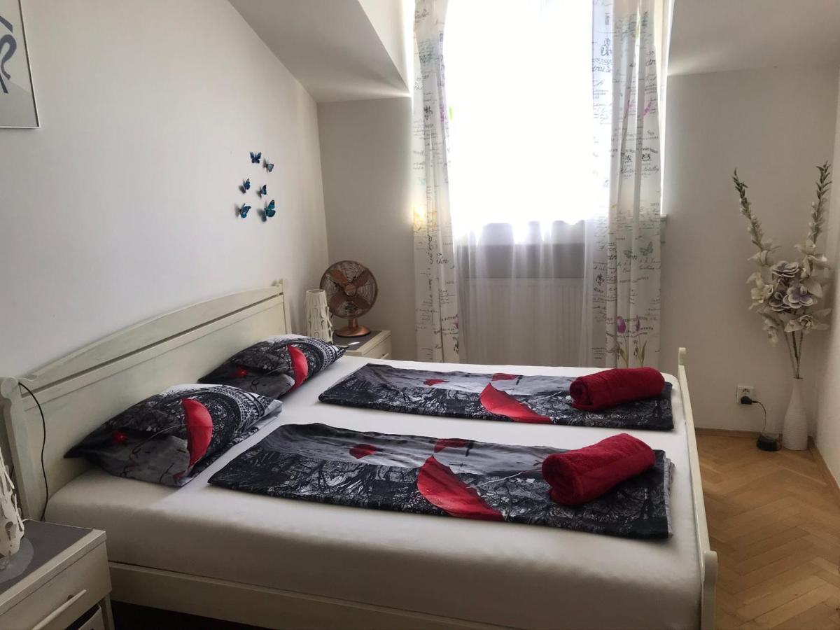 Fantastic Apartment In The City Center Prága Kültér fotó