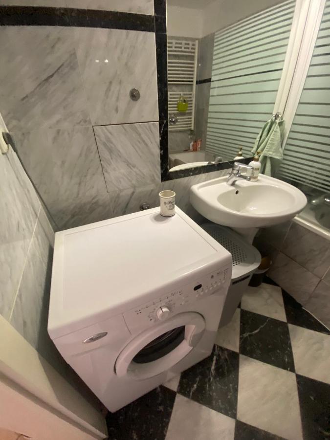 Fantastic Apartment In The City Center Prága Kültér fotó