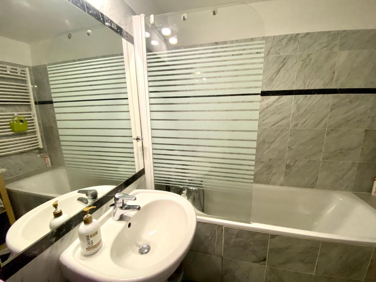 Fantastic Apartment In The City Center Prága Kültér fotó