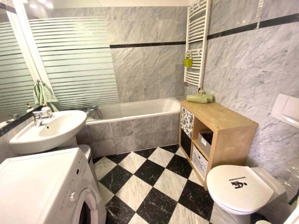 Fantastic Apartment In The City Center Prága Kültér fotó